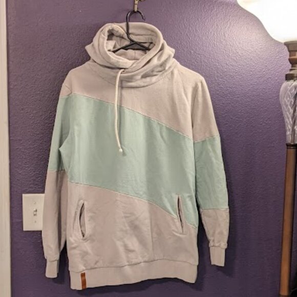 AMPERSAND AVE Tops - Diagonal Colorblock Teal/Grey Sweatshirt by Ampersand AVE. Size XL